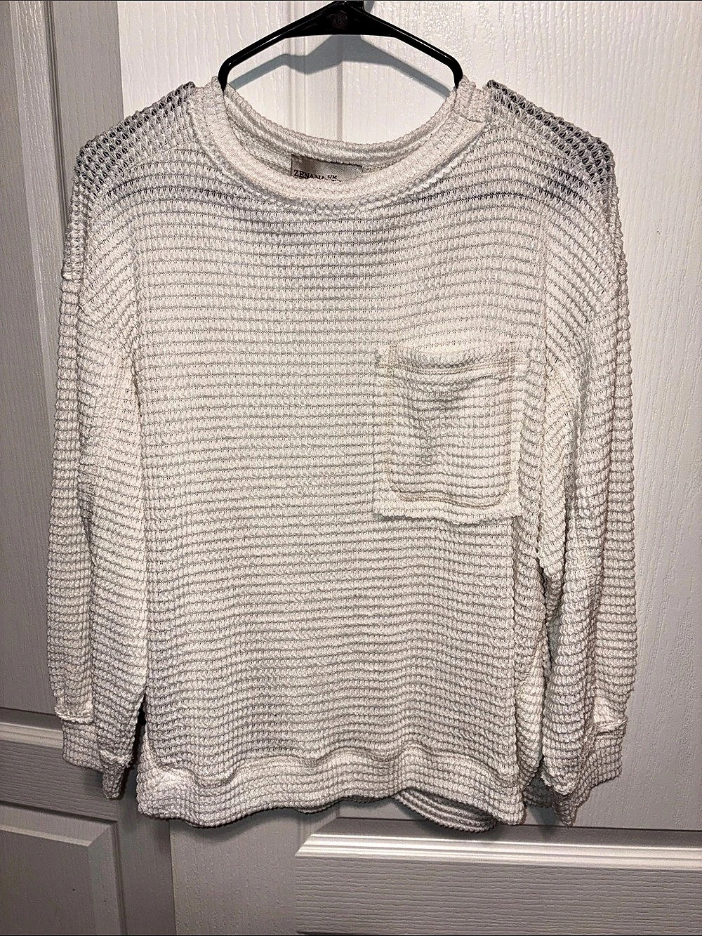 Zenana Textured Crew Neck Sweater White Size S/M Like New